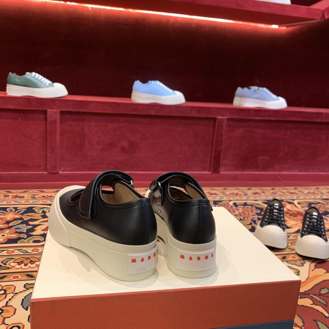 Women's high heels